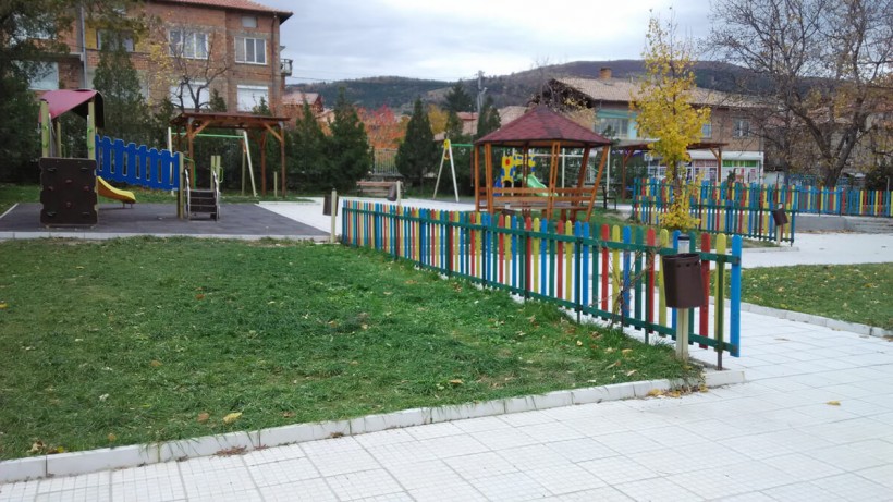 Реконструкция на детска площадка за деца на възраст от 3-12г. в двора на ОДЗ гр. Куклен, Област Пловдив