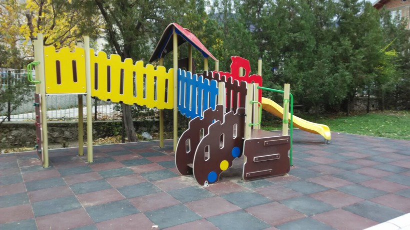 Реконструкция на детска площадка за деца на възраст от 3-12г. в двора на ОДЗ гр. Куклен, Област Пловдив