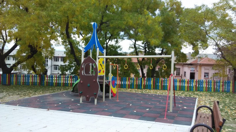 Реконструкция на детска площадка за деца на възраст от 3-12г. в двора на ОДЗ гр. Куклен, Област Пловдив