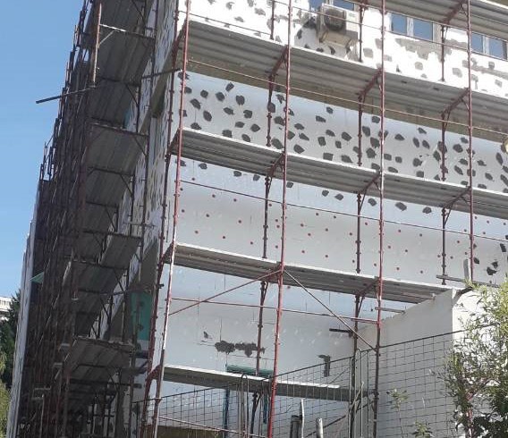 Напредва и проектът за саниране на административна сграда на КЕЦ Смолян